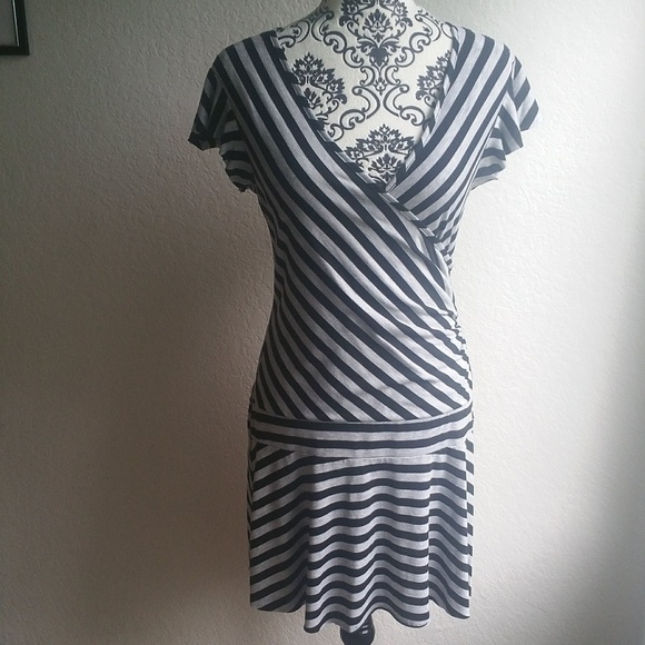 No Boundaries Dresses & Skirts - No Boundaries Gray Black Striped Dress L 11 13